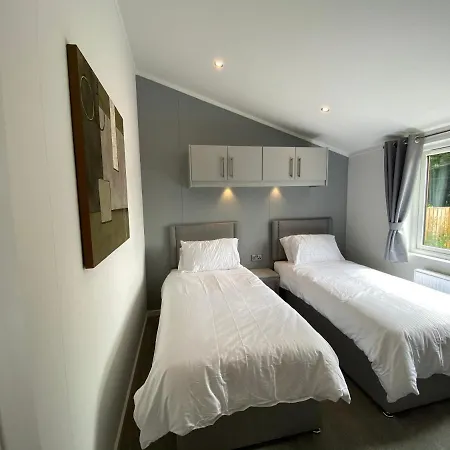Holiday home Fox At Owlet Hideaway - With Hot Tub, Near York