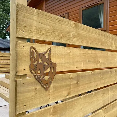 Fox At Owlet Hideaway - With Hot Tub, Near *