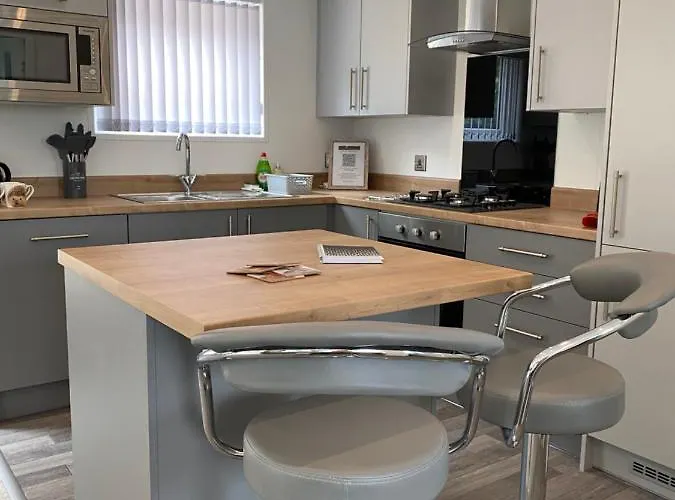 Hébergement de vacances Fox At Owlet Hideaway - With Hot Tub, Near