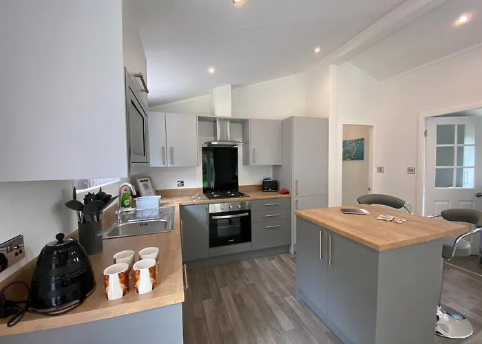 Fox At Owlet Hideaway - With Hot Tub, Near *