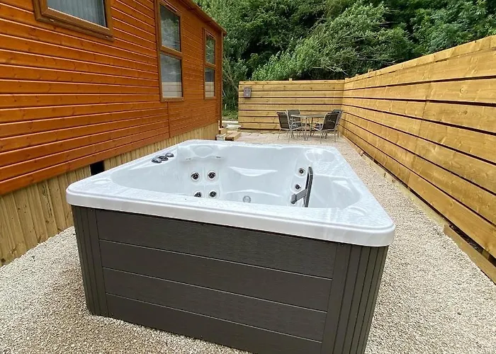 Hébergement de vacances Fox At Owlet Hideaway - With Hot Tub, Near York