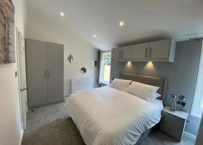 Fox At Owlet Hideaway - With Hot Tub, Near *