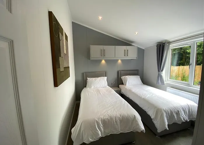 Hébergement de vacances Fox At Owlet Hideaway - With Hot Tub, Near York